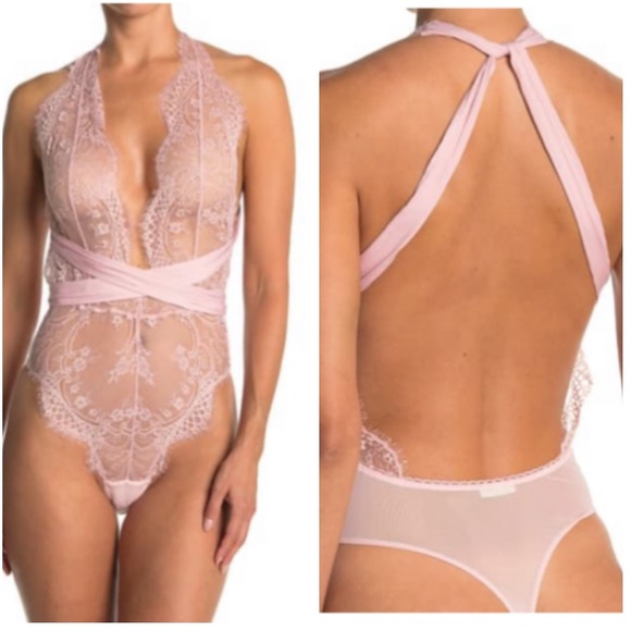 Show Off Lace Halter Bodysuit - Picture 4 of 5